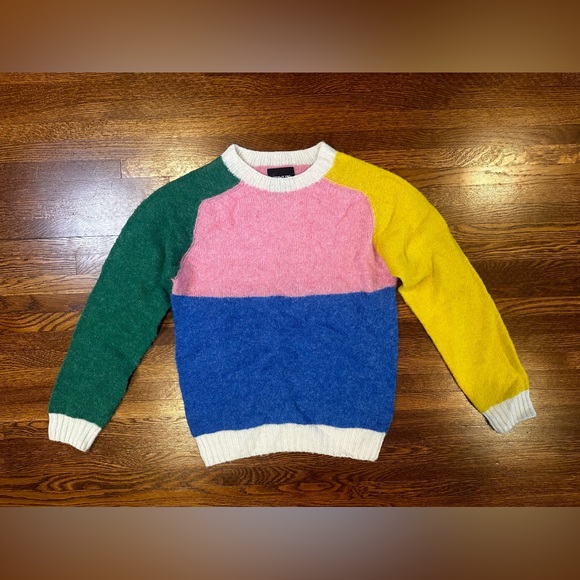 Howlin’ sweater - Picture 2 of 7